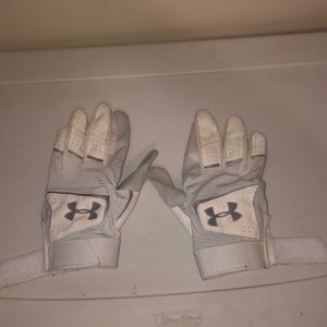 Large Under Armor Batting Gloves